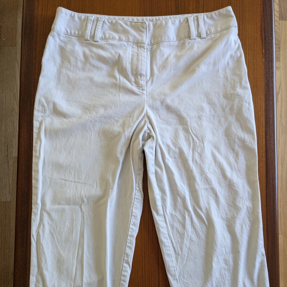 LOFT 8P Khaki Cream Capri Pants EUC